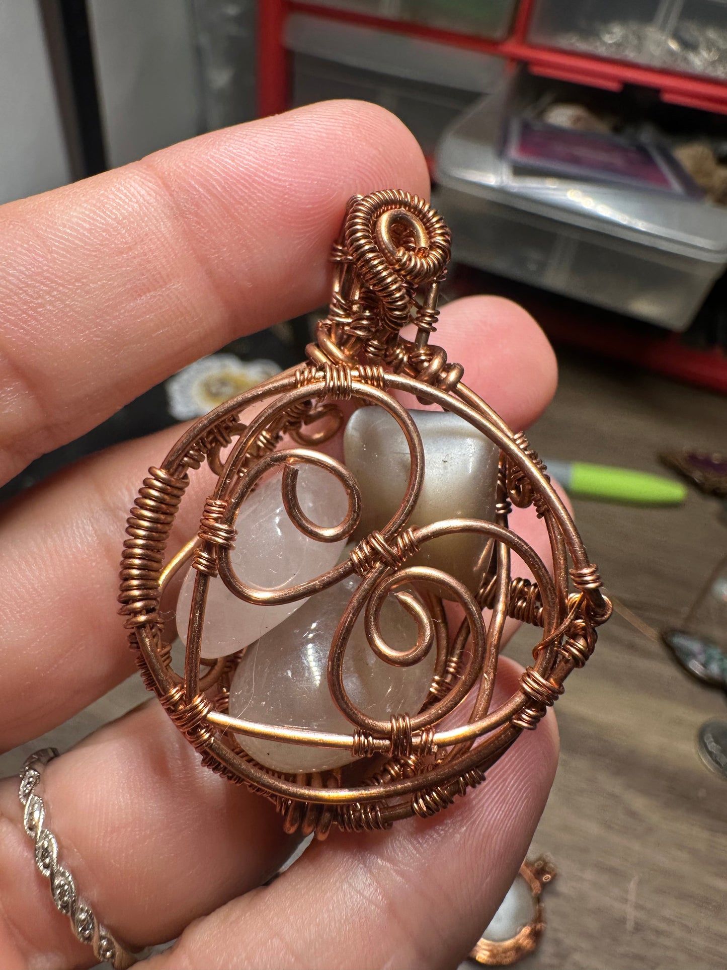Interchangeable crystal locket copper pendant