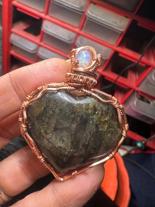 Labradorite heart copper pendant