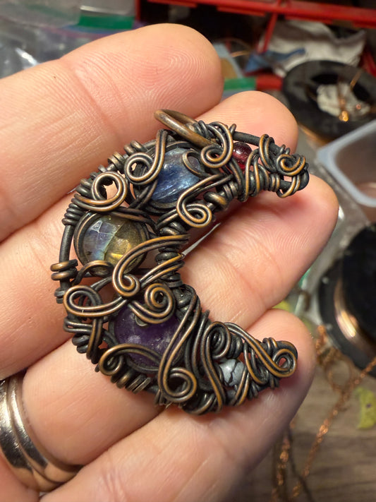 Chaos moon pendant