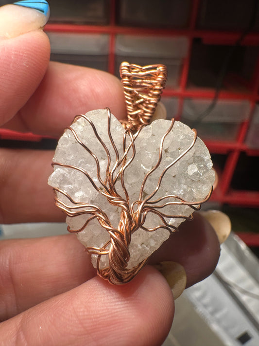 Drusy agate heart “tree of life”copper pendant