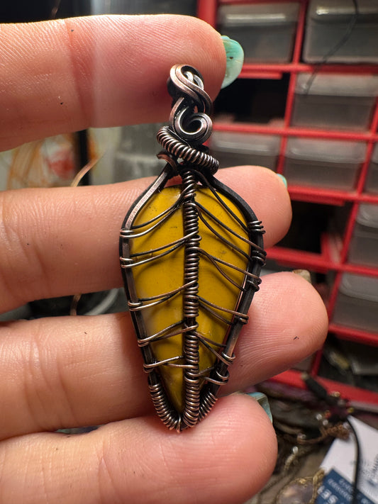 Mookaite fall leaf copper pendant